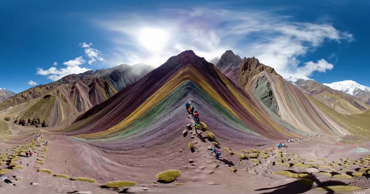 Peru Rainbow Mountain Ridge